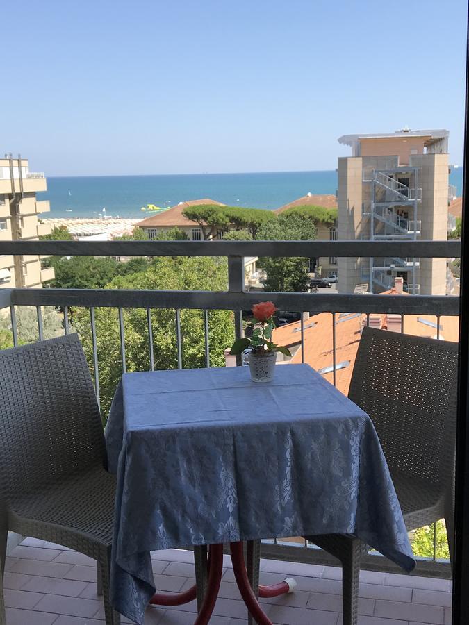 Hotel Gambrinus Rimini Kültér fotó