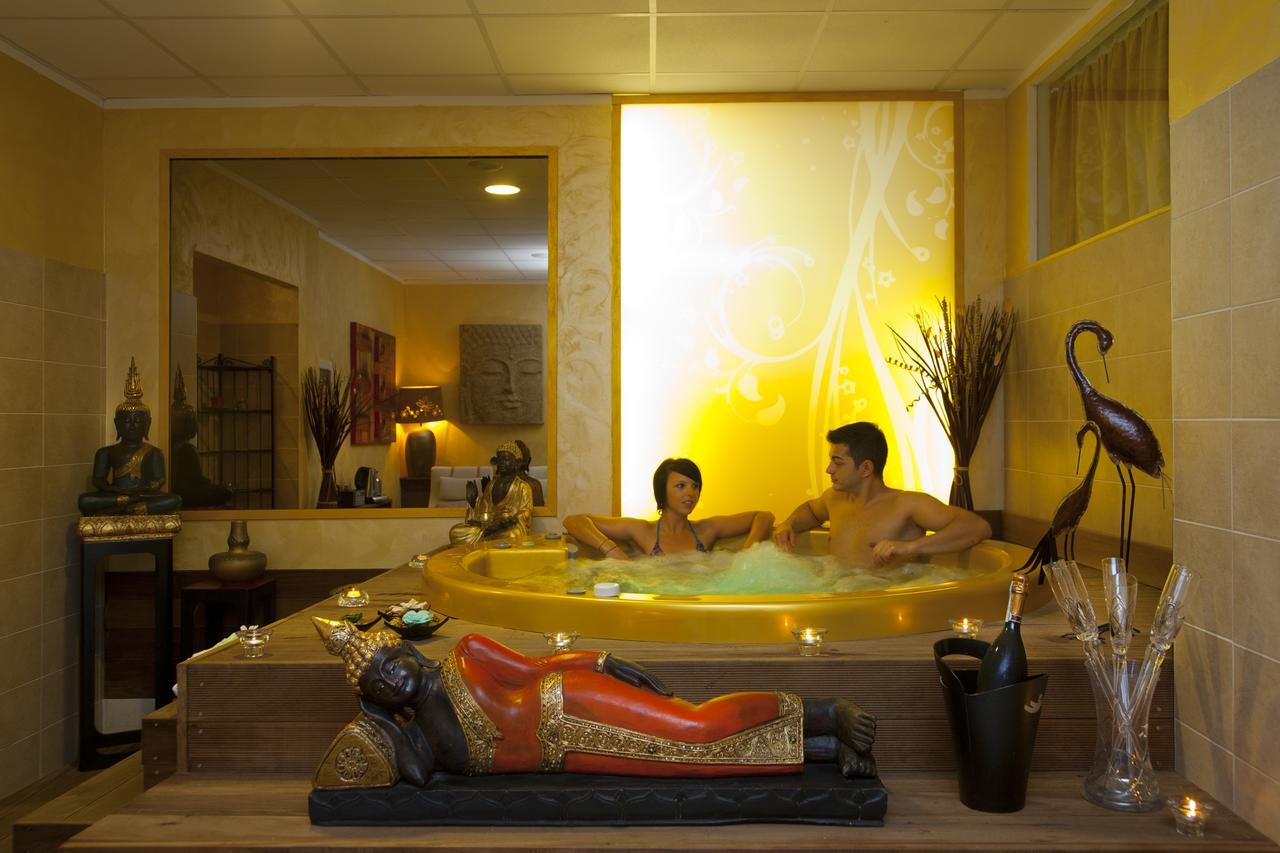 Hotel Gambrinus Rimini Kültér fotó