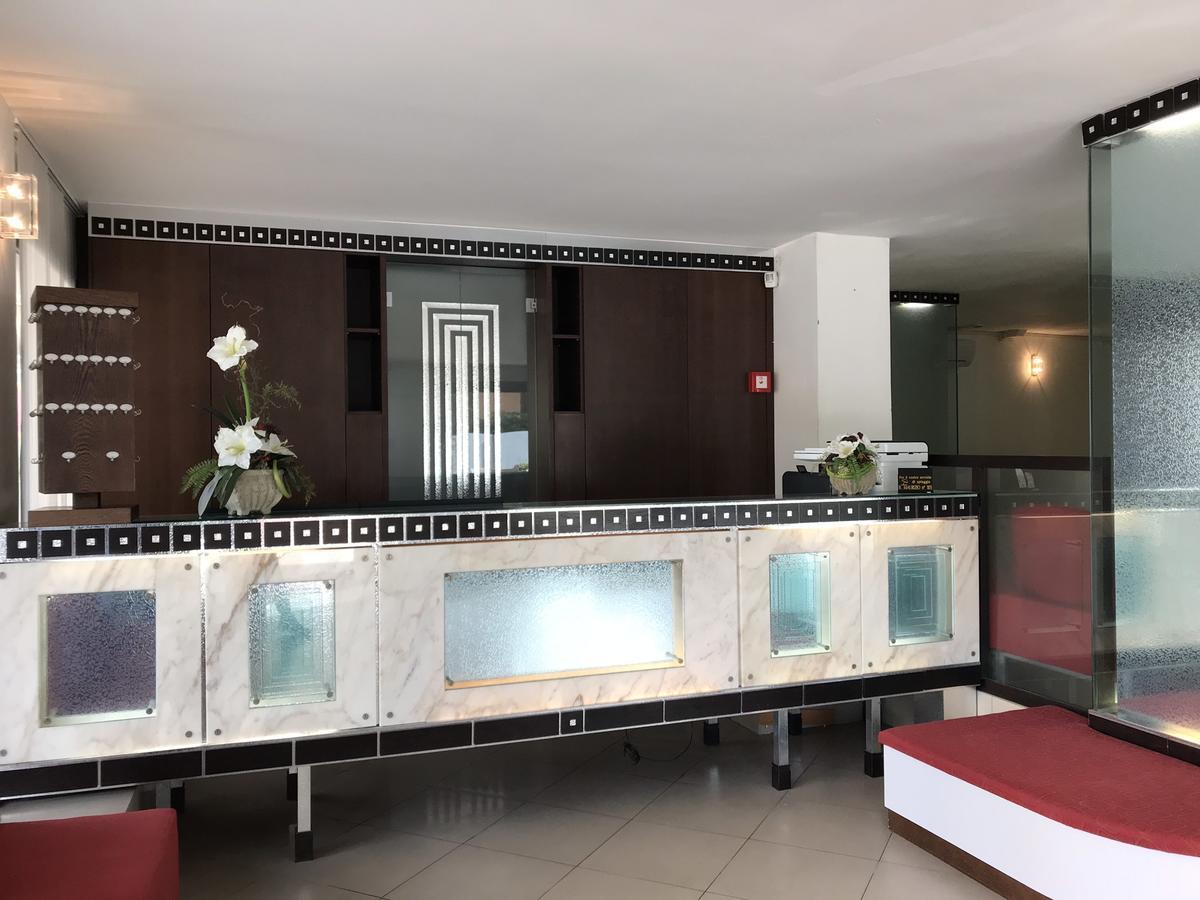 Hotel Gambrinus Rimini Kültér fotó