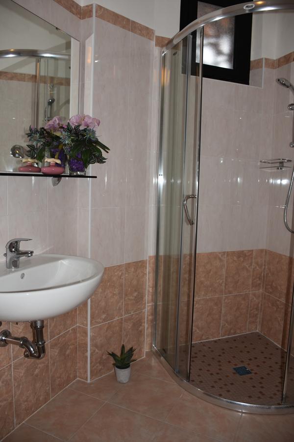 Hotel Gambrinus Rimini Kültér fotó